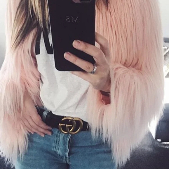 NWT Furry Ovetsized Soft Pink tebdy Vegan  Crop Coat. Eco Friendly - Picture 7 of 10